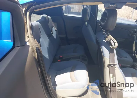 2004 Saturn Ion 2 from USA, damaged, VIN 1G8AN12F14Z156413